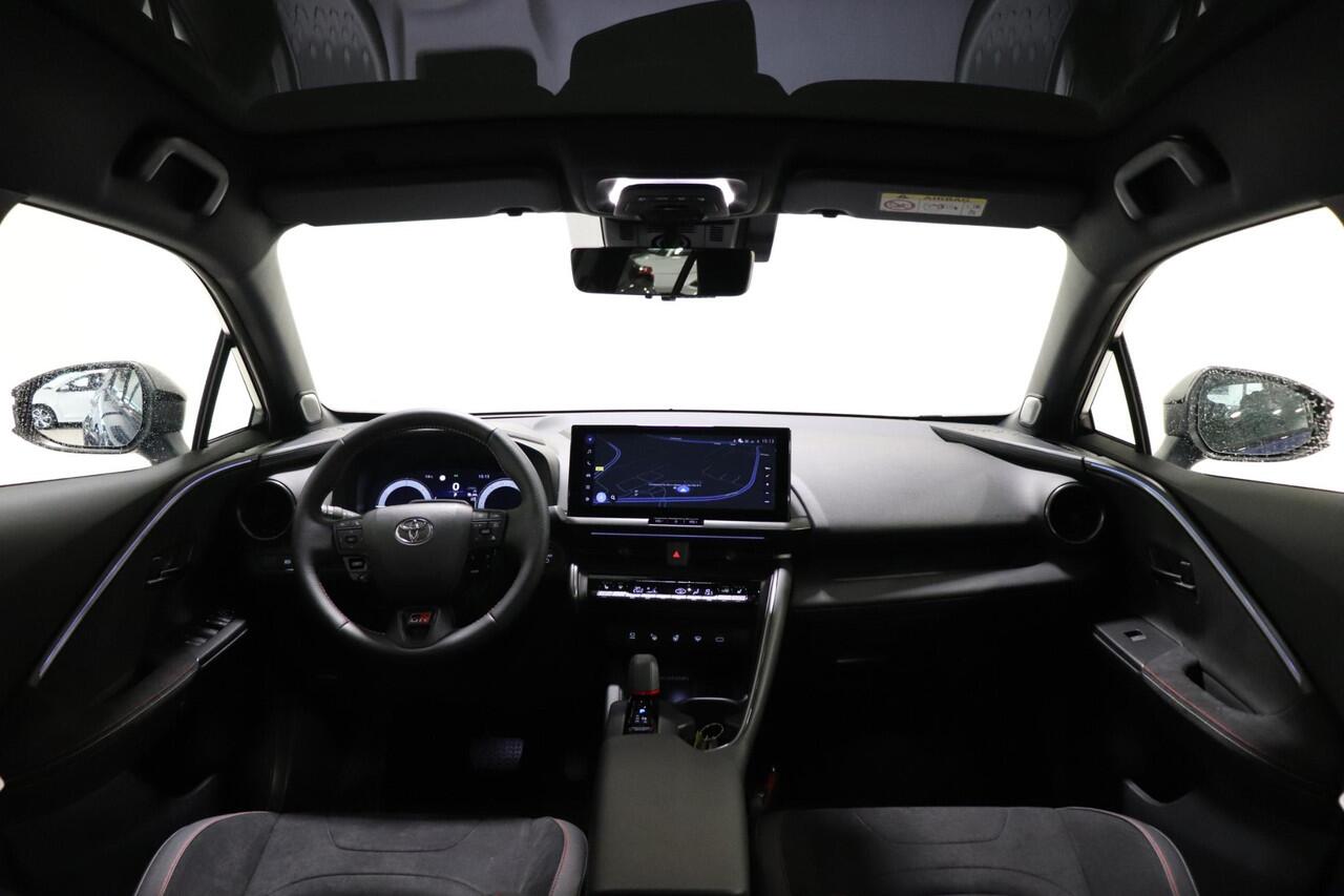 Toyota C-HR 2.0 Plug-in Hybrid 220 GR SPORT, Premium Pack, 2.000,- Inruilpremie, BSM, 360 Camera, JBL, Stuur & Stoel & Voorruit Verwarming, Pano!