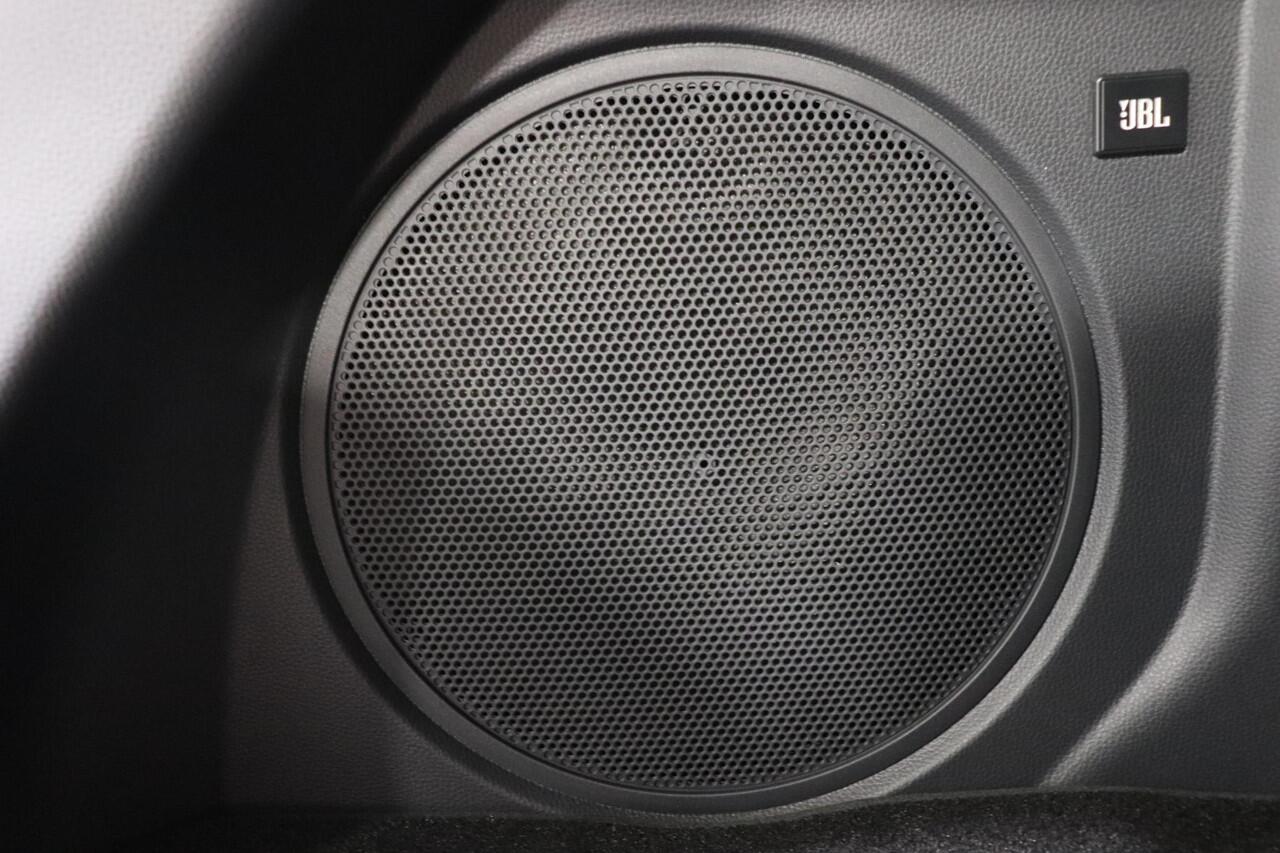 Toyota C-HR 2.0 Plug-in Hybrid 220 GR SPORT, Premium Pack, 2.000,- Inruilpremie, BSM, 360 Camera, JBL, Stuur & Stoel & Voorruit Verwarming, Pano!