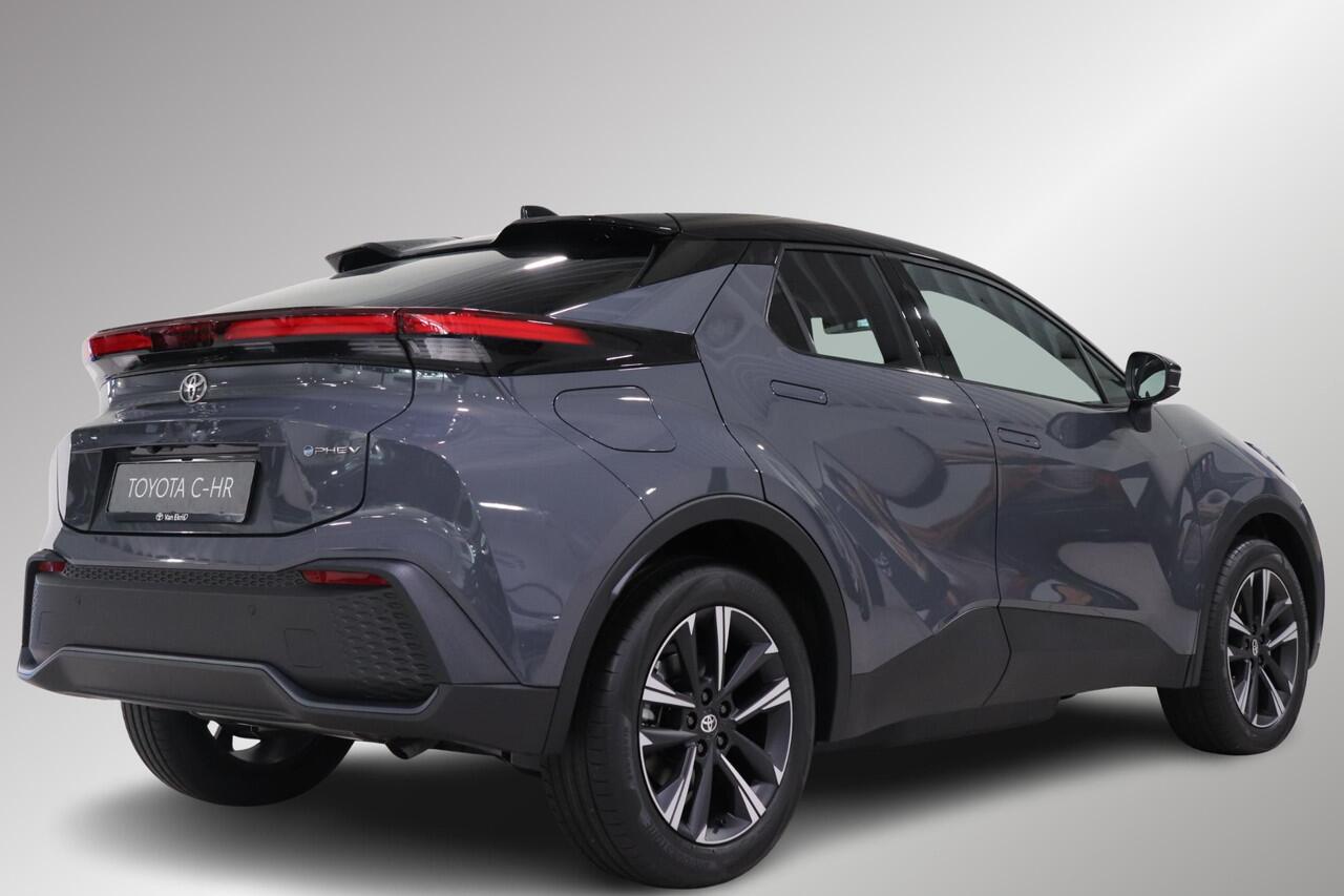Toyota C-HR 2.0 Plug-in Hybrid 220 Dynamic, 2.000,- Inruilpremie, Bi-Tone, Apple Carplay / Android Auto, RCTA, BSM, Sensoren!