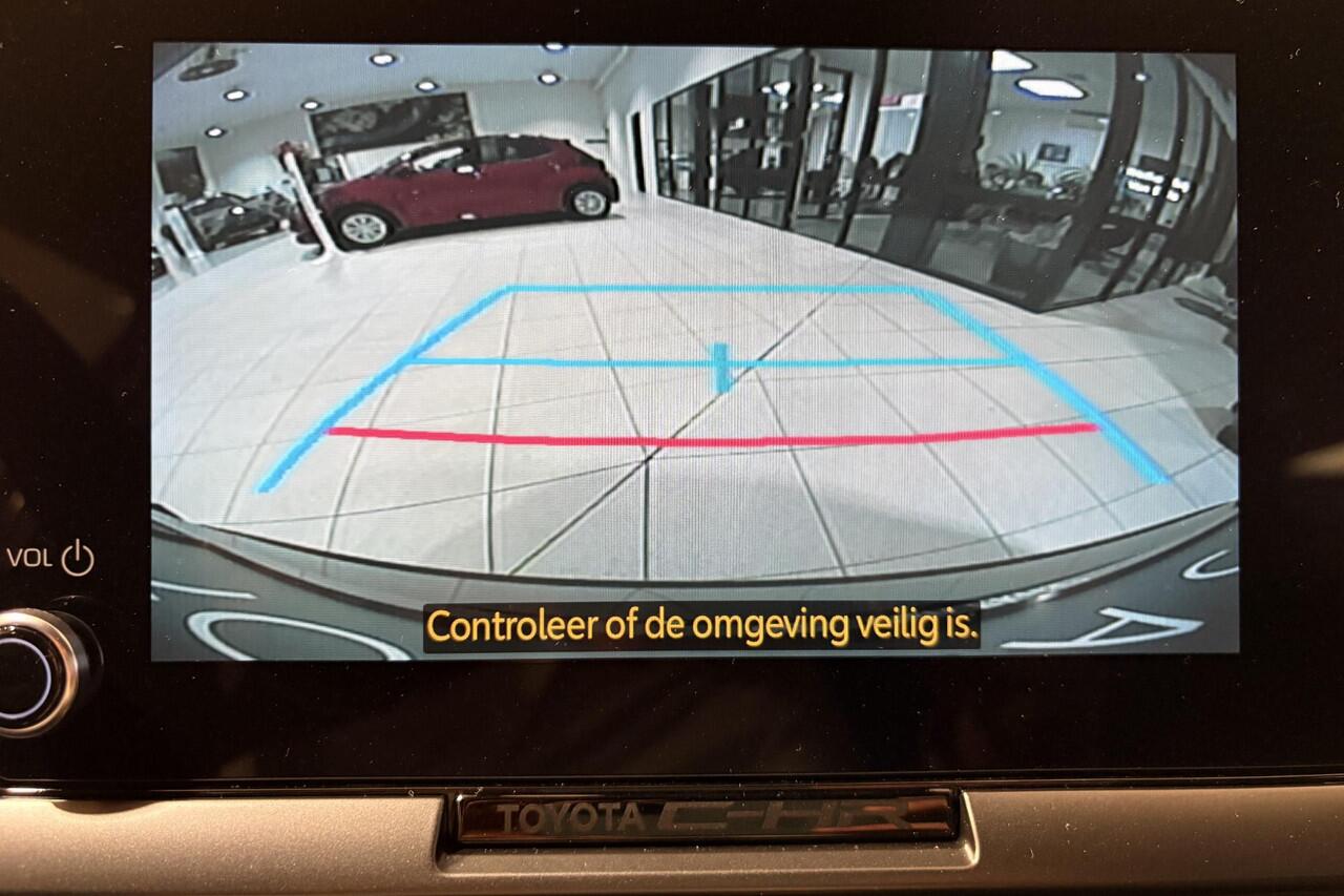 Toyota C-HR 2.0 Plug-in Hybrid 220 Dynamic, 2.000,- Inruilpremie, Bi-Tone, Apple Carplay / Android Auto, RCTA, BSM, Sensoren!