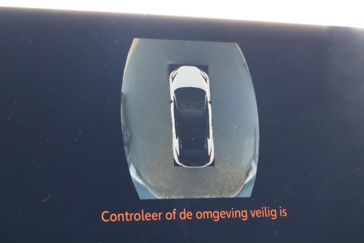 Toyota C-HR 2.0 PHEV 220 Executive | Premium Pack