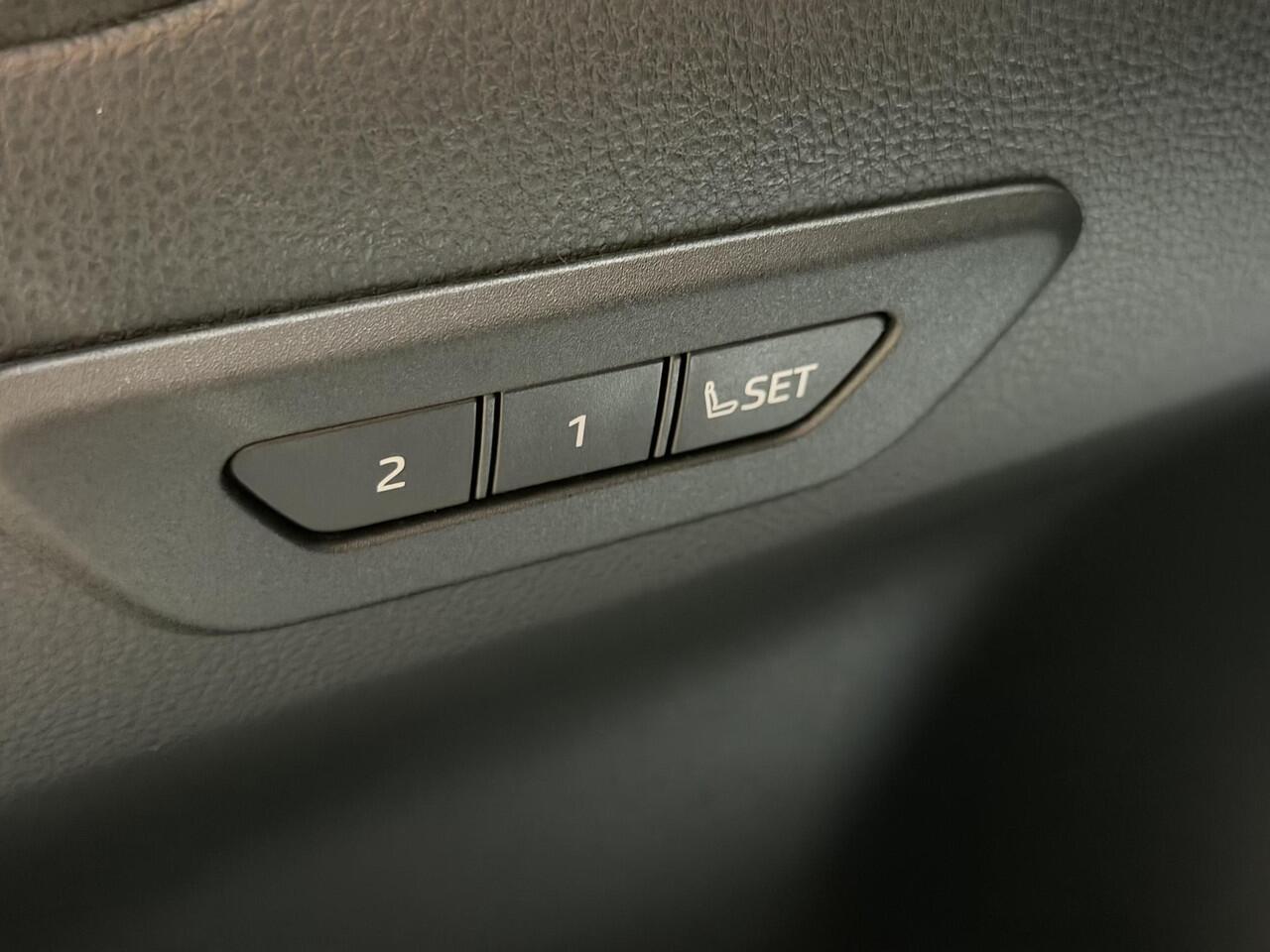 Toyota C-HR 2.0 Plug-in Hybrid 220 Black Edition