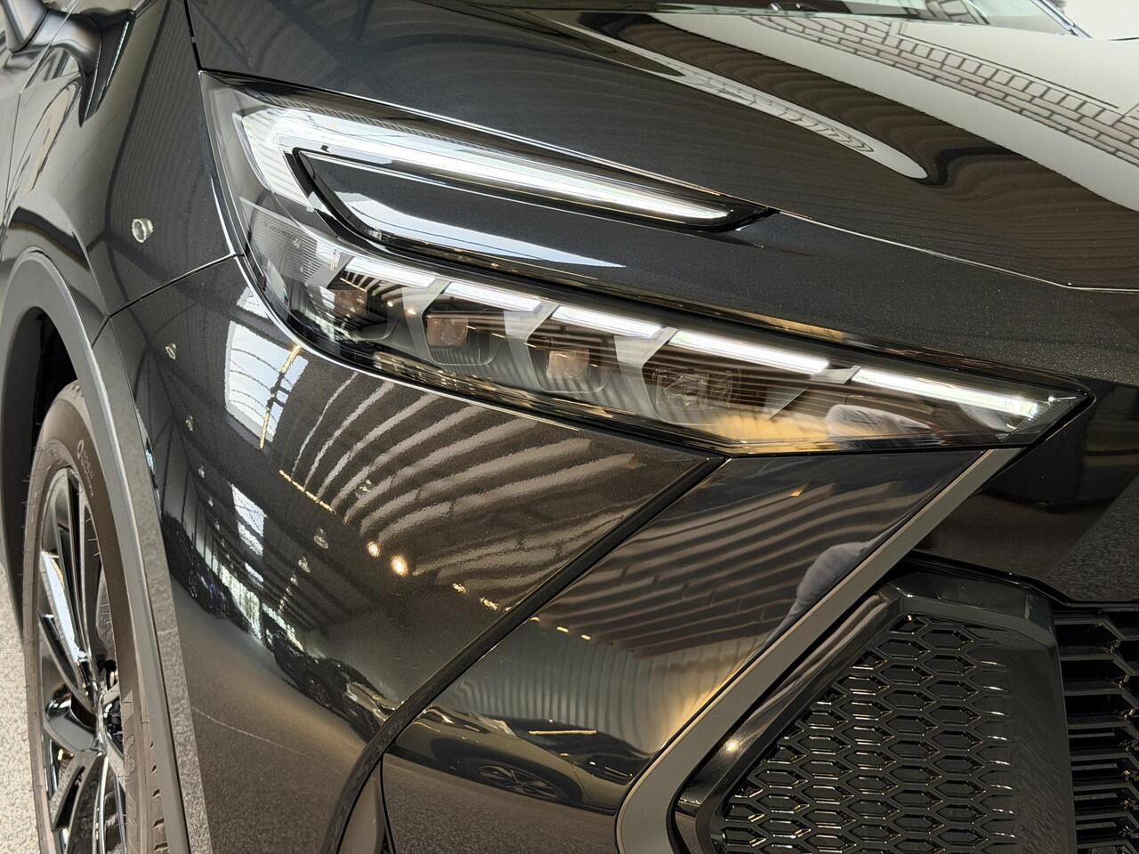 Toyota C-HR 2.0 Plug-in Hybrid 220 Black Edition