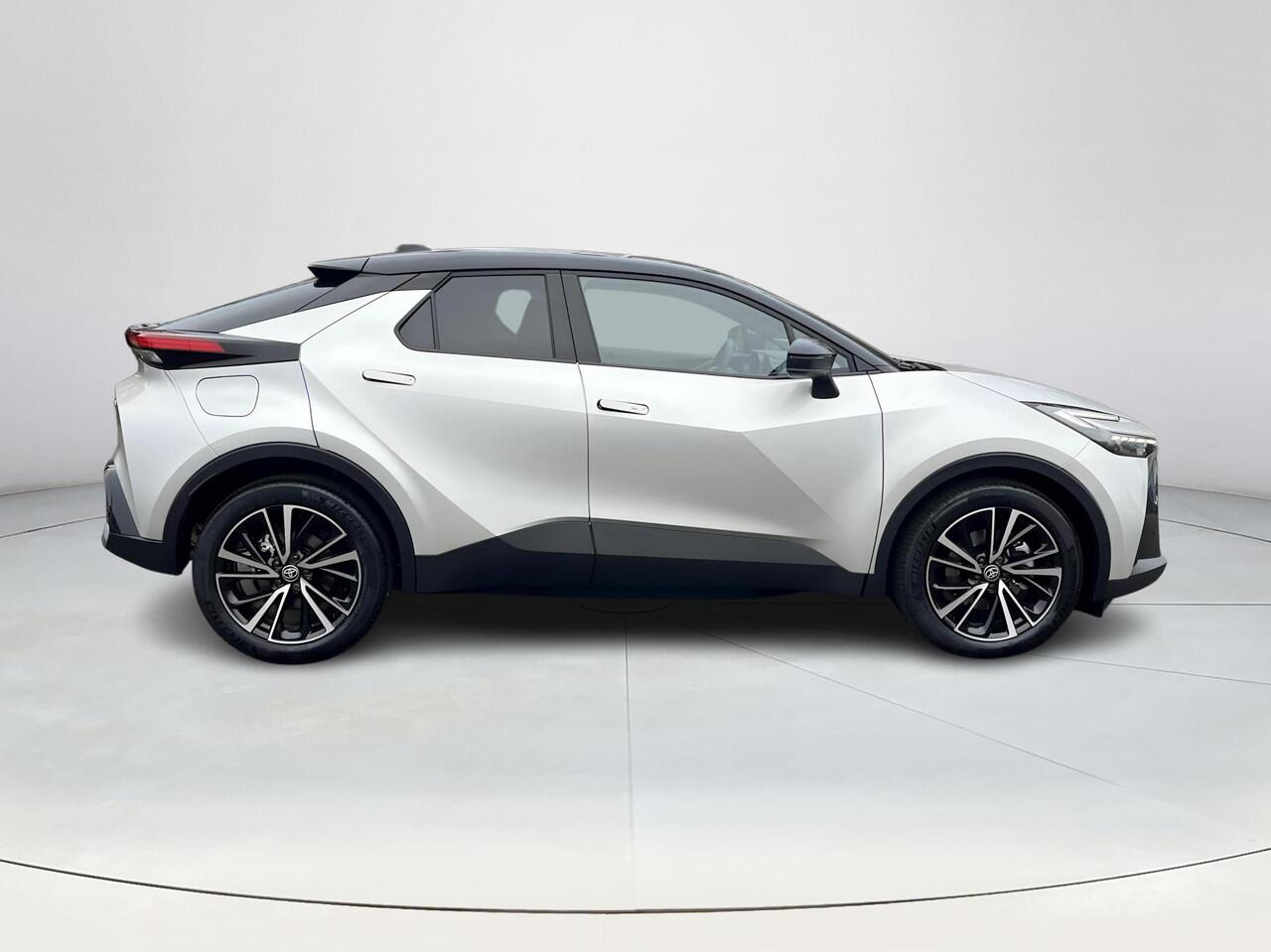 Toyota C-HR 2.0 Plug-in Hybrid 220 Executive | Navigatie | Apple CarPlay/Android auto | Achteruitrijcamera | Head-Up display | Elektrische achterklep