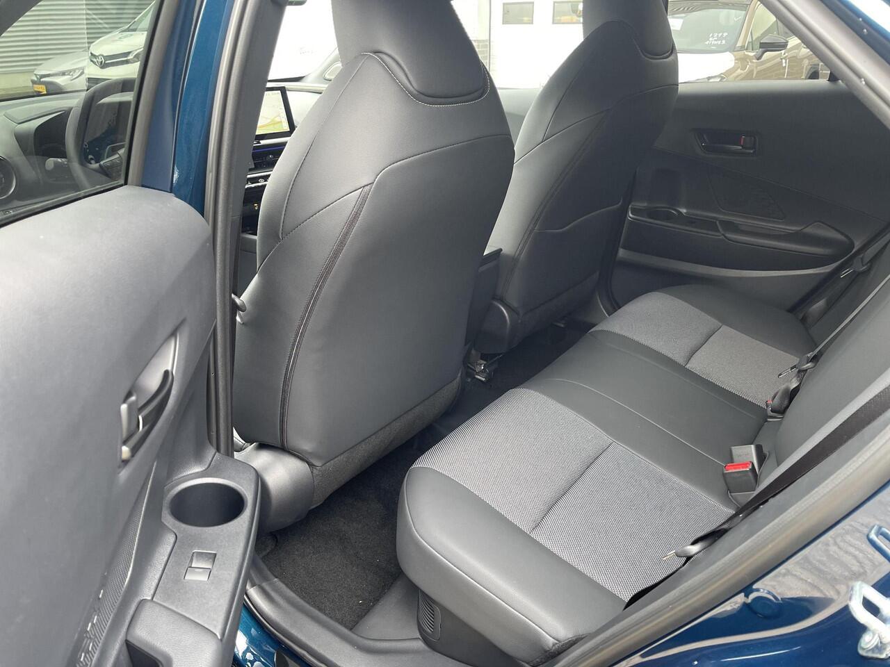 Toyota C-HR 2.0 Plug-in Hybrid 220 Executive