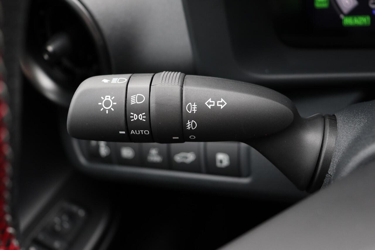 Toyota C-HR 2.0 Plug-in Hybrid 220 GR SPORT, Snel leverbaar, ¤ 2000 inruilpremie !