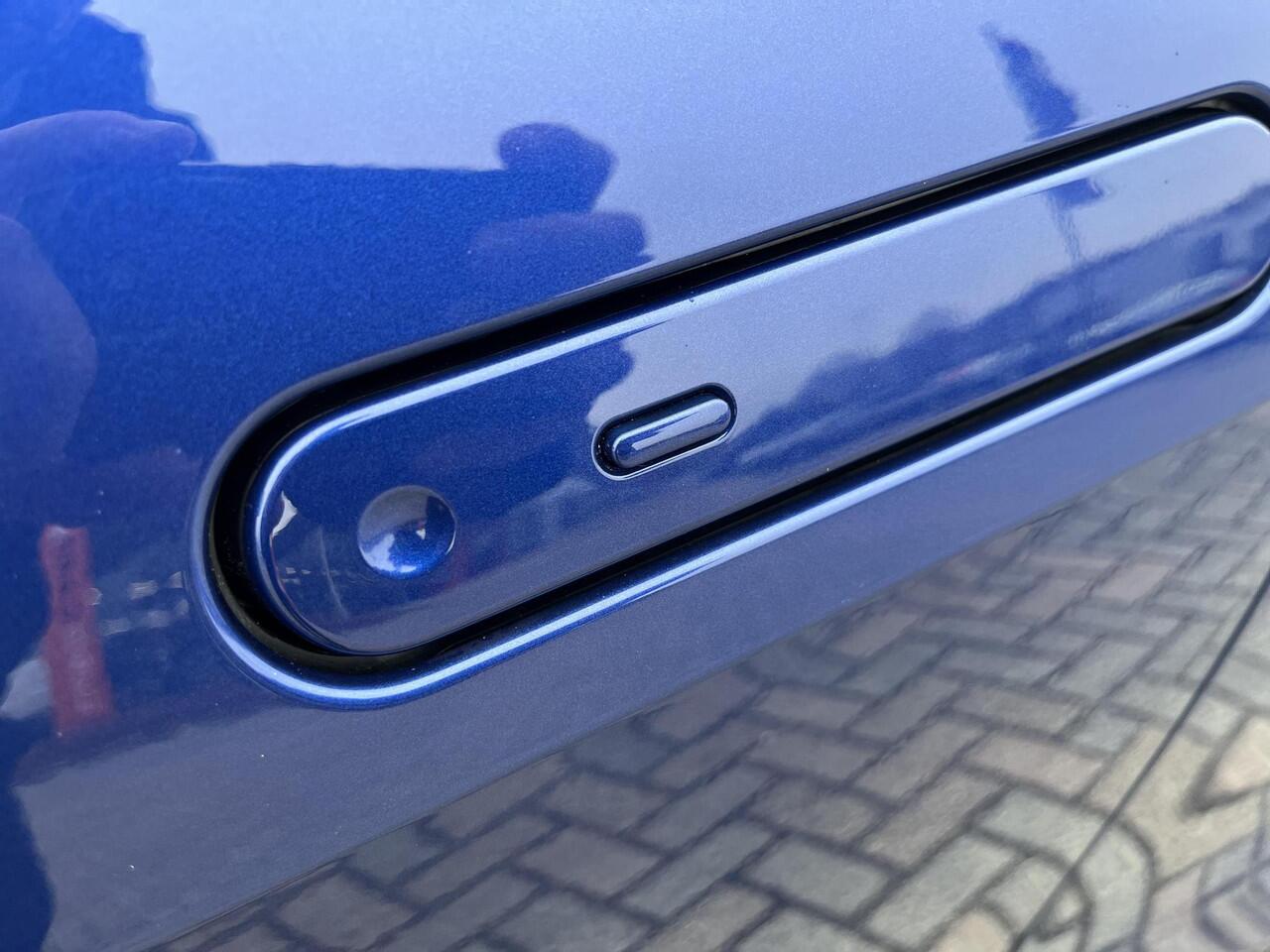 Toyota C-HR 1.8 Hybrid 140 Dynamic | Uit voorraad leverbaar | ¤ 2.000 extra inruilwaarde |