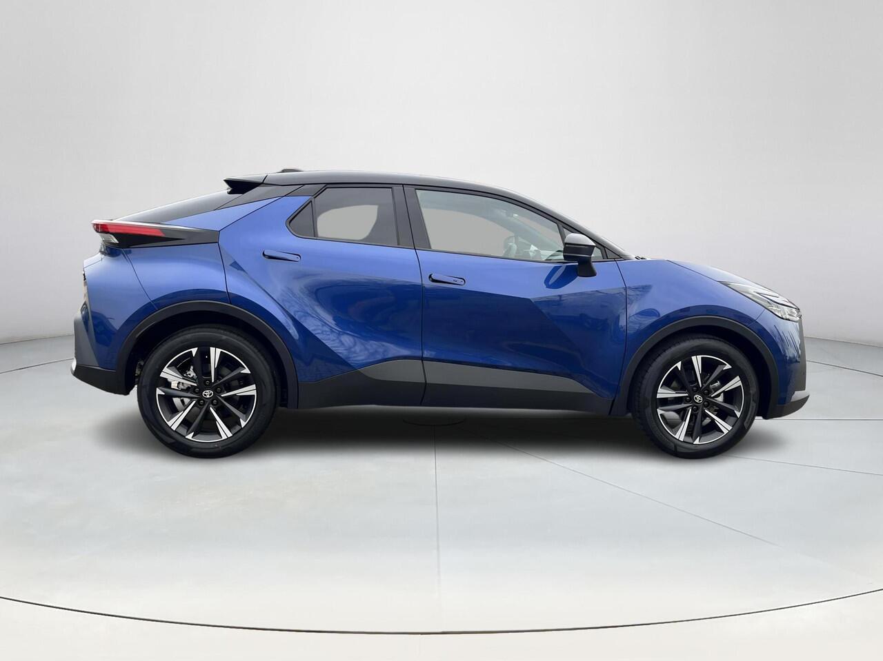Toyota C-HR 1.8 Hybrid 140 Dynamic | Uit voorraad leverbaar | ¤ 2.000 extra inruilwaarde |