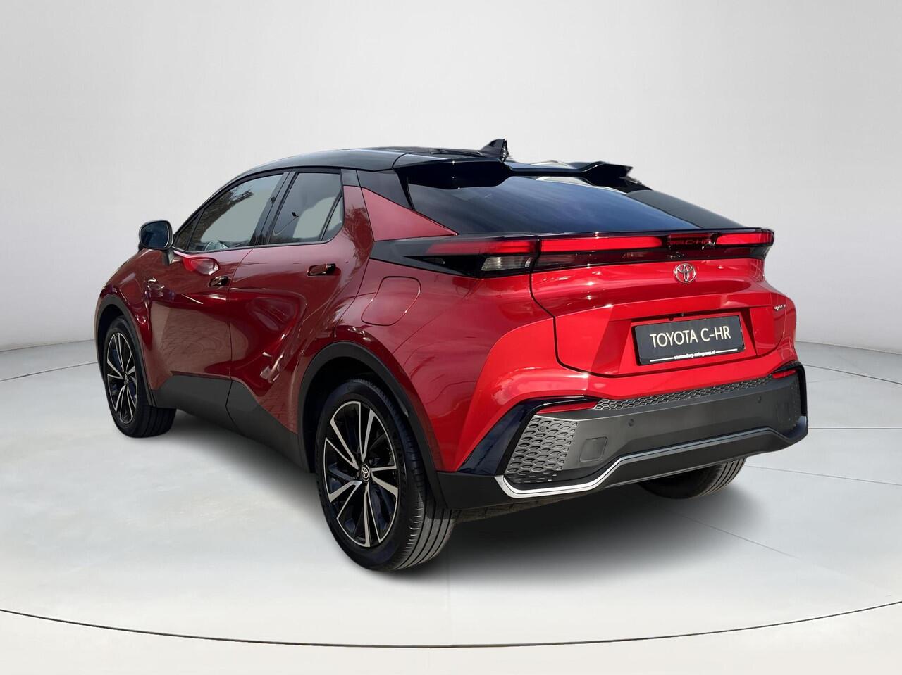Toyota C-HR 2.0 Plug-in Hybrid 220 Executive | ¤ 2.500 extra inruilwaarde |
