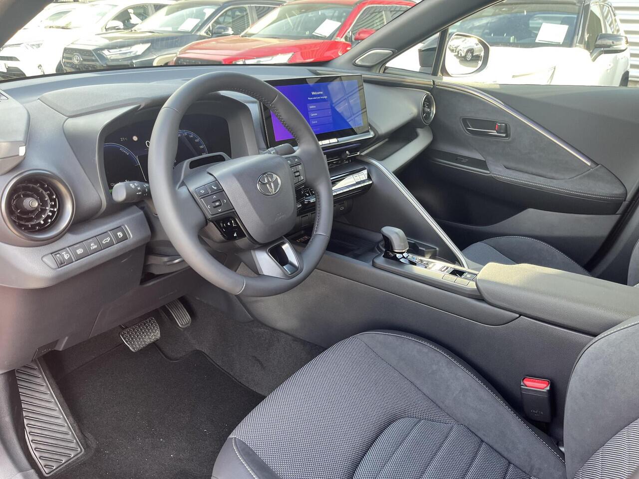 Toyota C-HR 2.0 Plug-in Hybrid 220 Executive | ¤ 2.500 extra inruilwaarde |