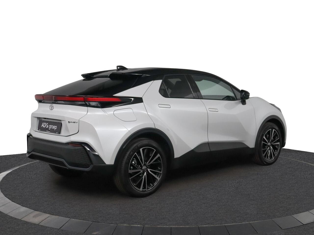 Toyota C-HR 2.0 Plug-in Hybrid 220 Executive | Nieuw direct leverbaar | 10 jaar fabrieksgarantie |