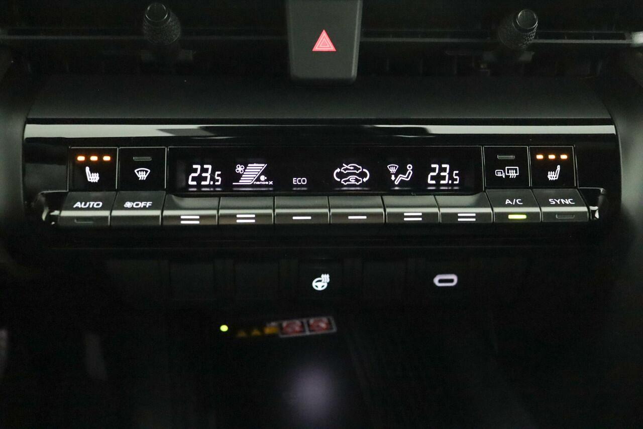 Toyota C-HR 2.0 Plug-in Hybrid 220 Executive | Nieuw direct leverbaar | 10 jaar fabrieksgarantie |