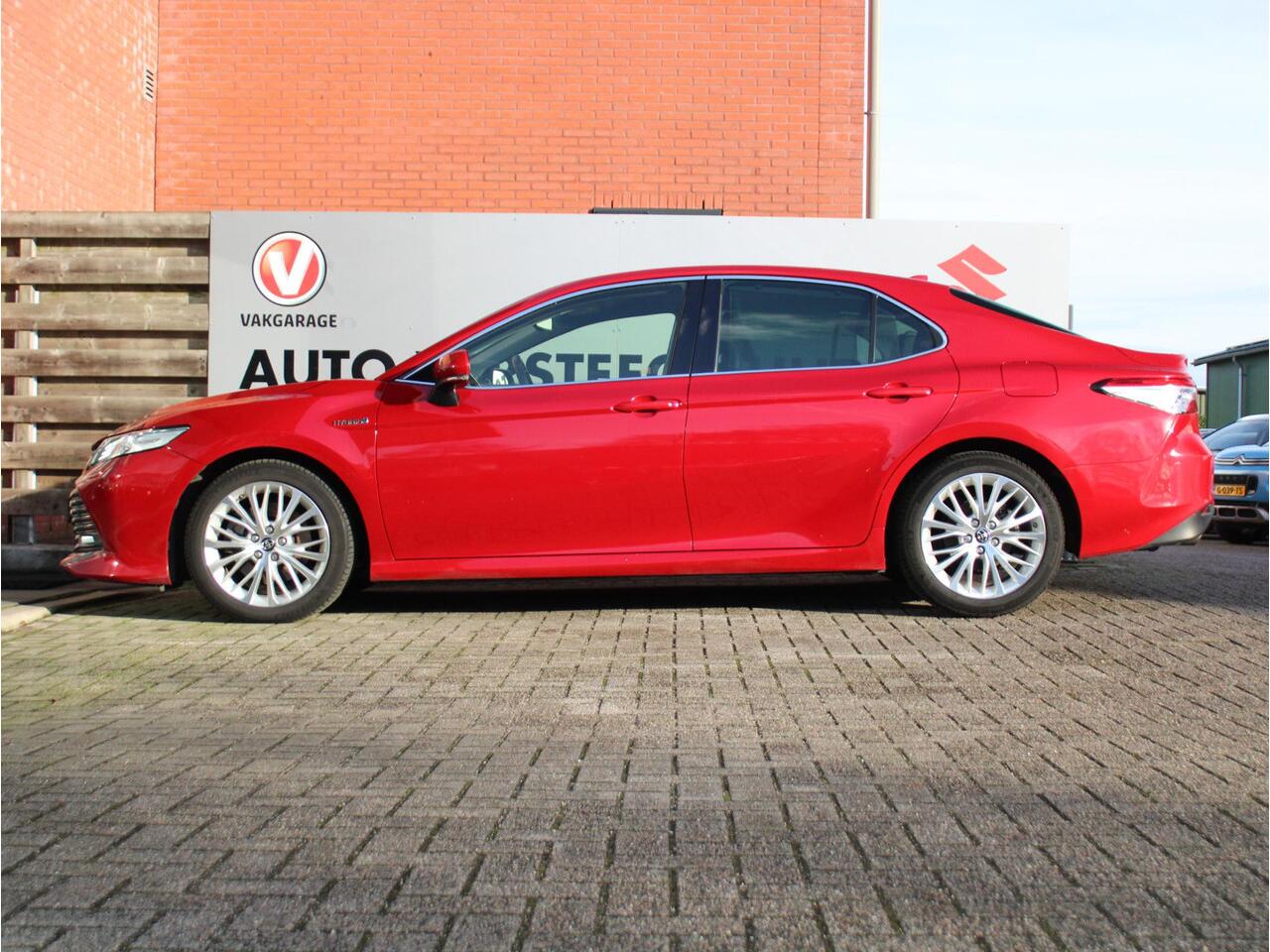 Toyota CAMRY 2.5 Hybrid Premium Automaat Navigatie, Elektrische Stoelverstelling, Parkeersensoren Voor en Achter, JBL Geluidsinstallatie