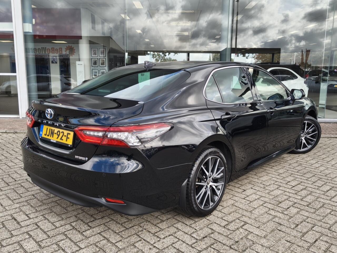 Toyota CAMRY 2.5 Hybrid Executive | Leder | Sensoren v/a | Navi | Stoelverwar
