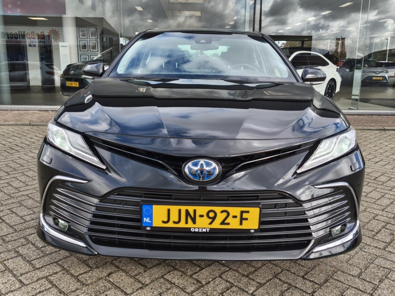 Toyota CAMRY 2.5 Hybrid Executive | Leder | Sensoren v/a | Navi | Stoelverwar