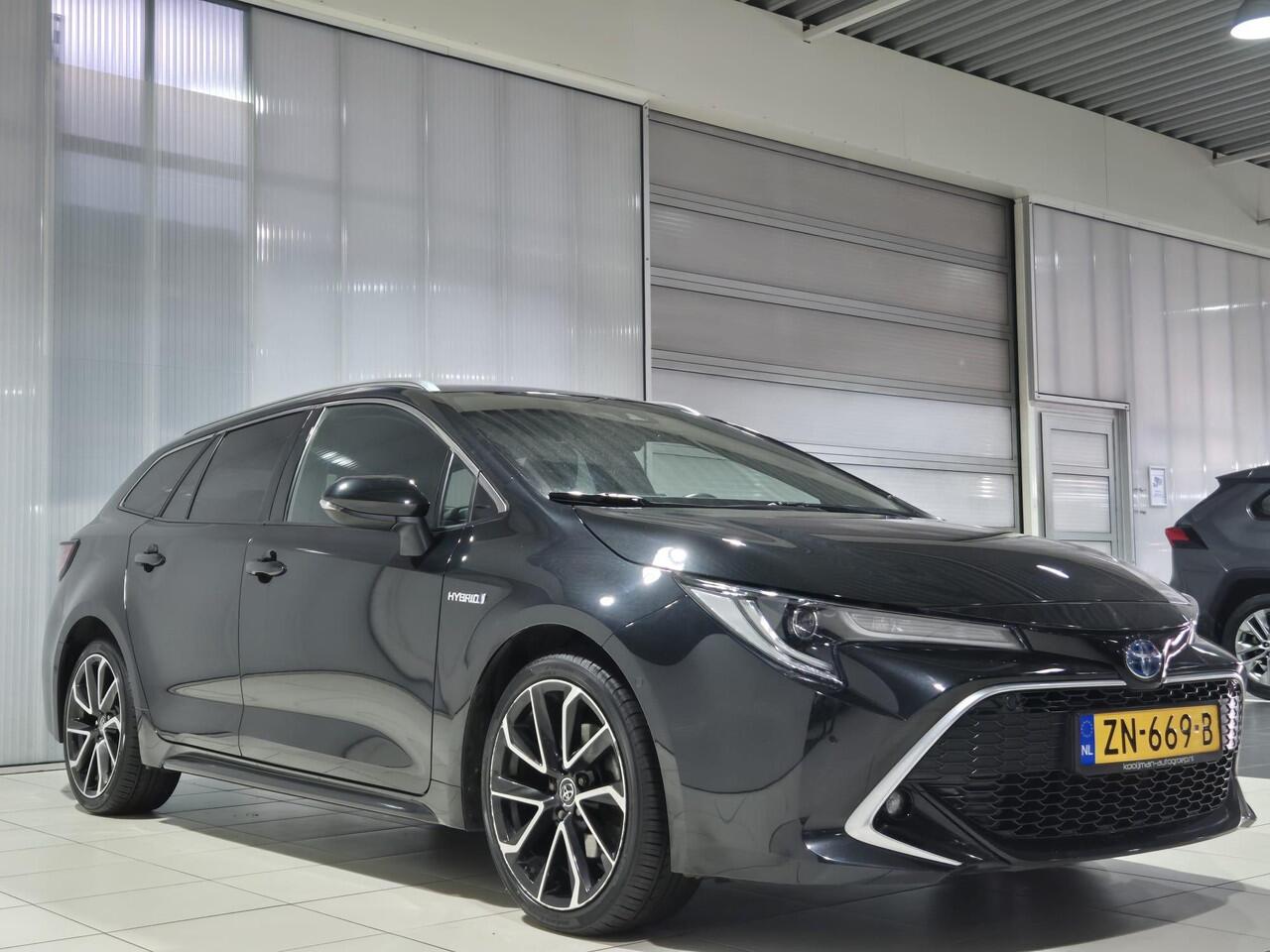 Toyota COROLLA Touring Sports 2.0 Hybrid Executive | Lichtmetalen velgen | Luxe bekleding | Dealer onderhouden |
