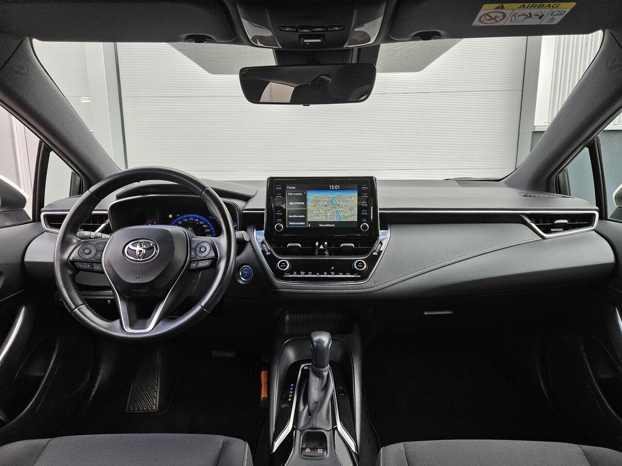 Toyota COROLLA 1.8 Hybrid First Edition Hatchback | Full Map Navigatie | Achteruitrijcamera | Garantie t/m 06-2029 of 200.000km