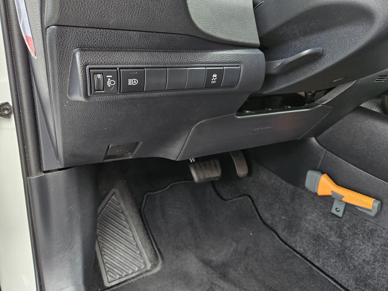 Toyota COROLLA 1.8 Hybrid First Edition Hatchback | Full Map Navigatie | Achteruitrijcamera | Garantie t/m 06-2029 of 200.000km