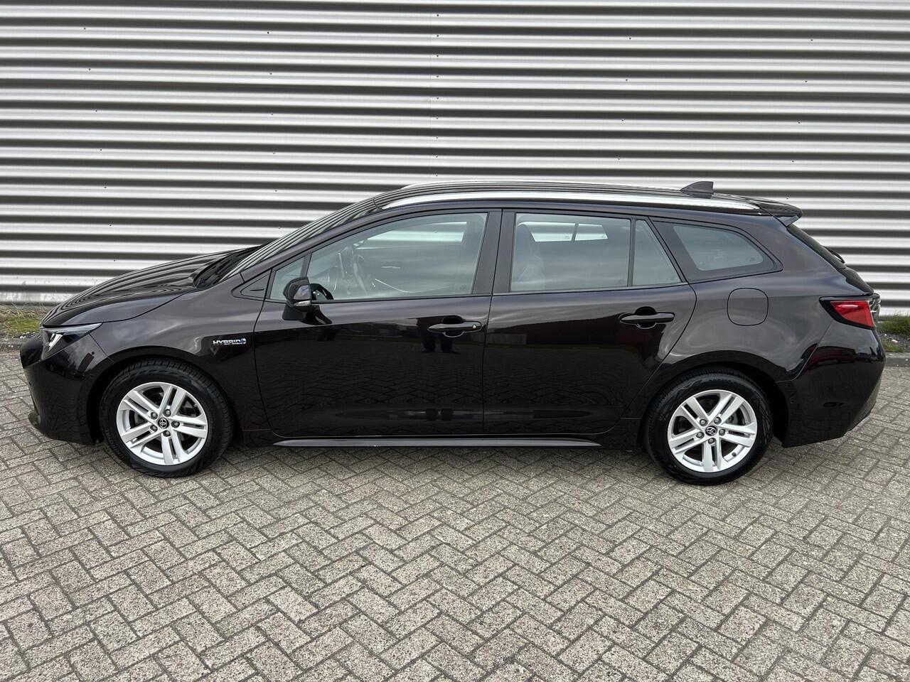 Toyota COROLLA Touring Sports 1.8 Hybrid Trekhaak Business Camera