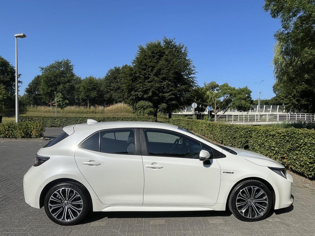 Toyota COROLLA 1.8 Hybrid Style Bearlock