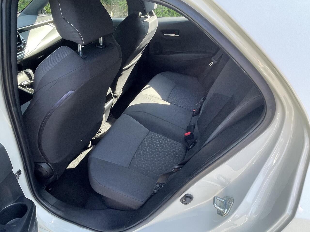 Toyota COROLLA 1.8 Hybrid Style Bearlock