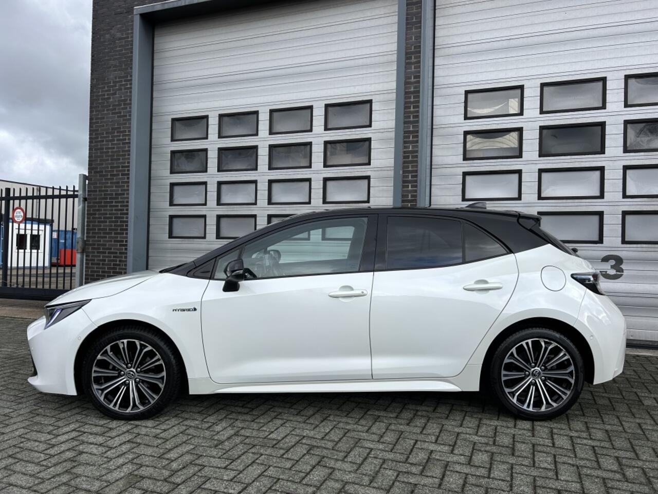 Toyota COROLLA 1.8 Hybrid Dynamic+ Uniek! Automaat ?