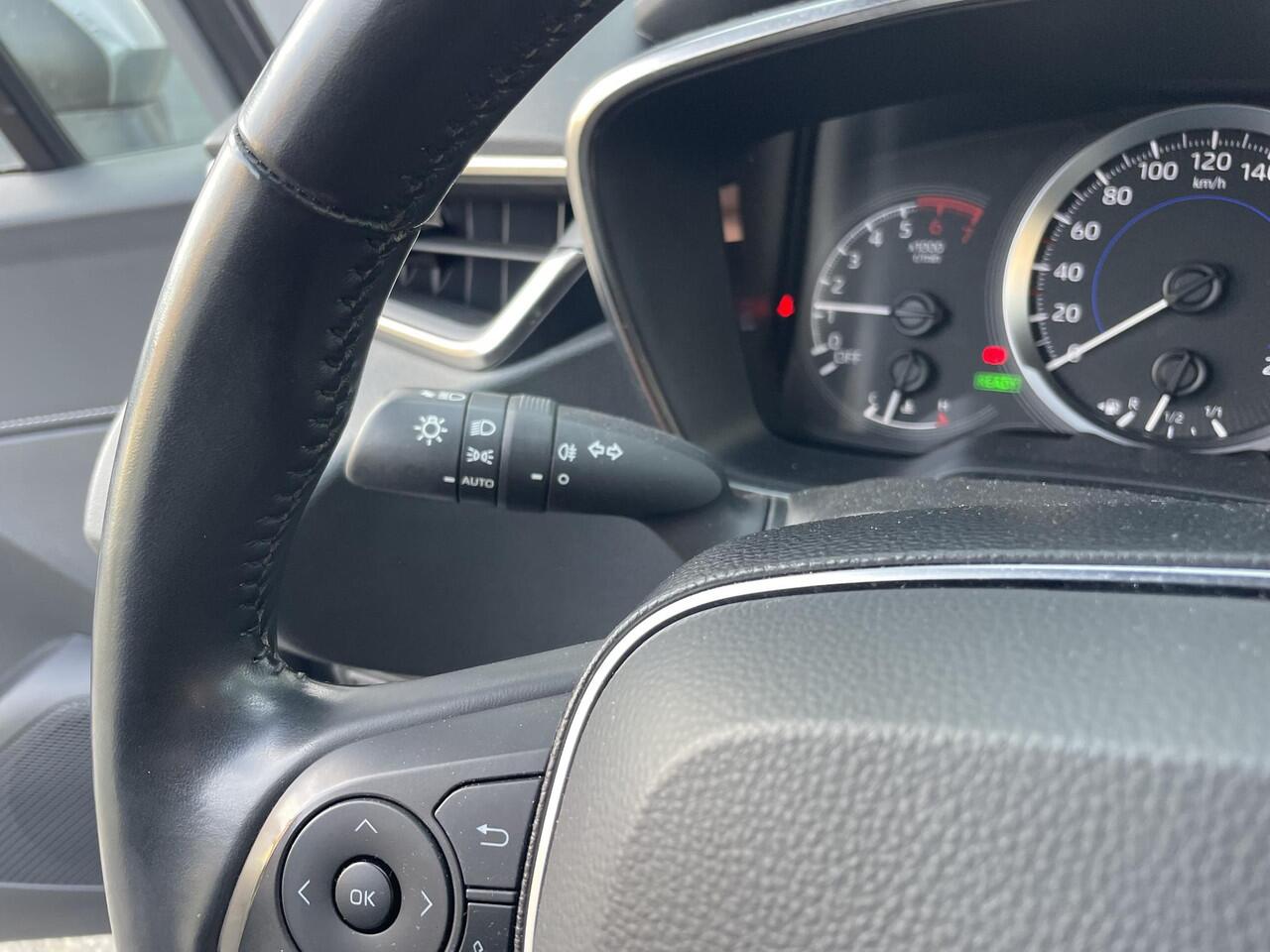 Toyota COROLLA 1.8 Hybrid Active | trekhaak | Org NL en Dealeronderhouden |