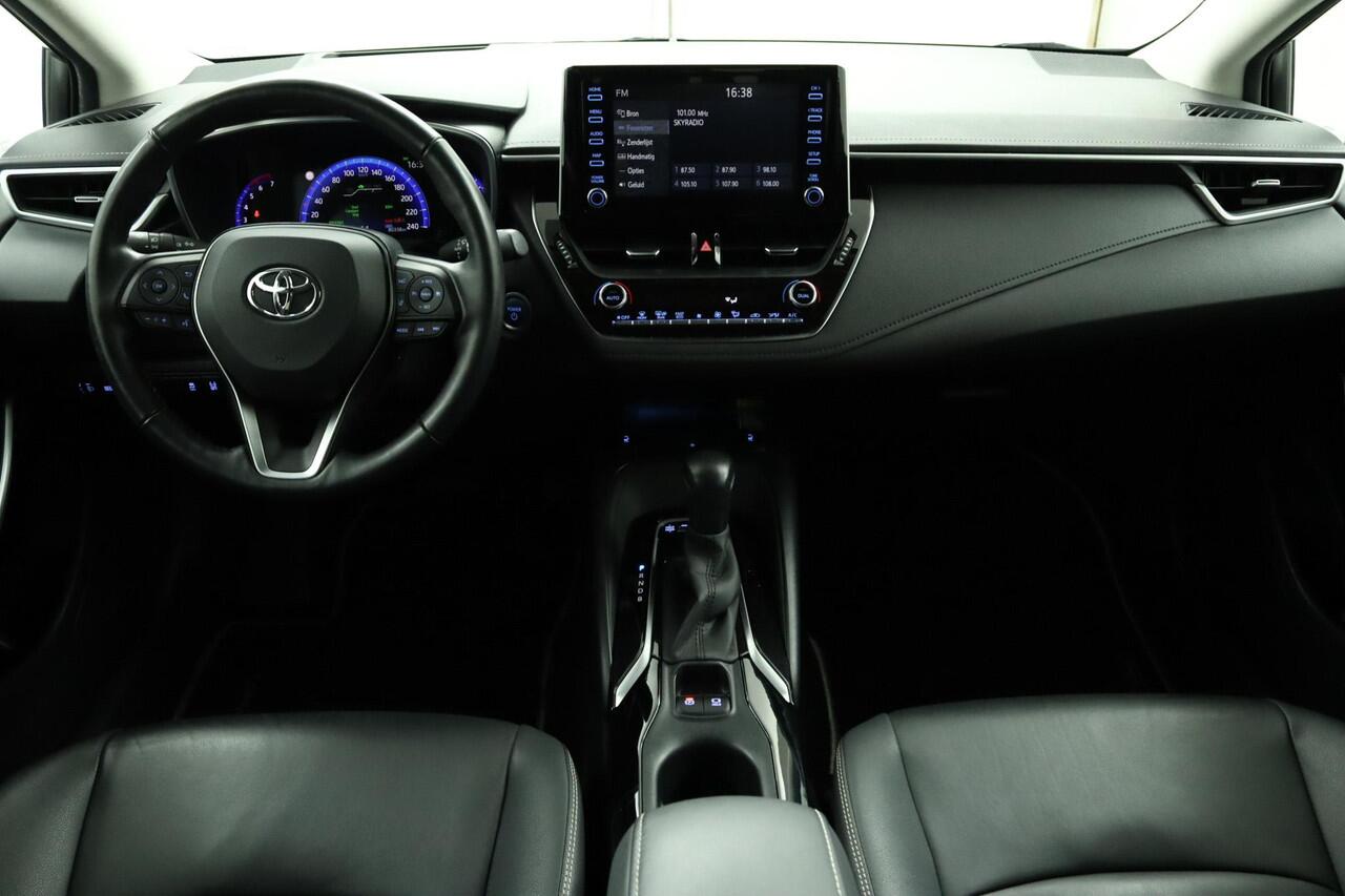 Toyota COROLLA 1.8 Hybrid Executive | Adaptive Cruise Control | Navigatie | Apple Carplay | Android Auto | Parkeersensoren | Head up display | Achteruitrijcamera |