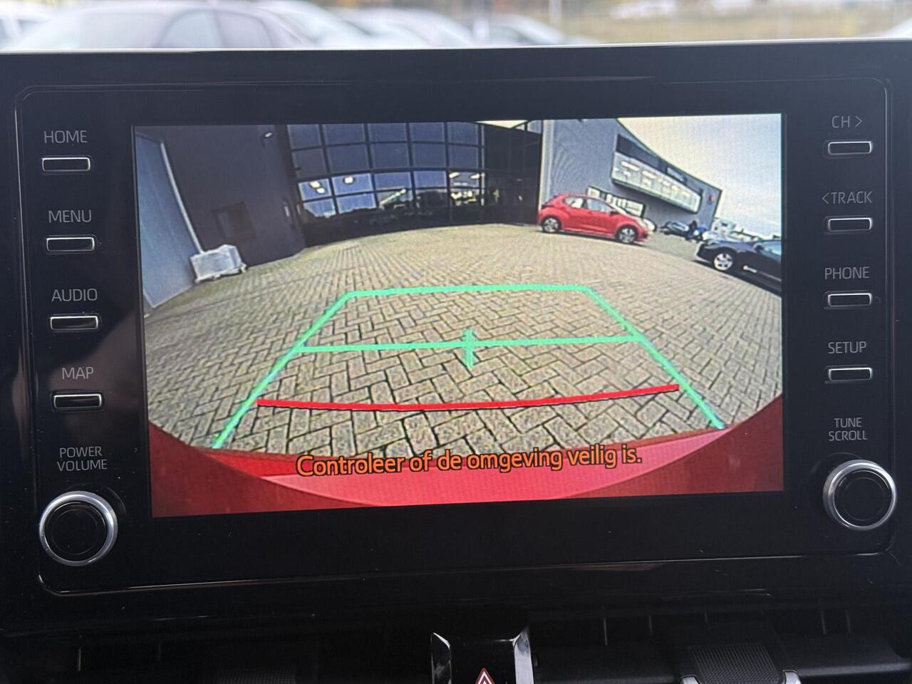 Toyota COROLLA 1.8 Hybrid Executive **NAVIGATIE/ PARKEERSENSOREN/ KEYLESS/ 36 MAANDEN GARANTIE**