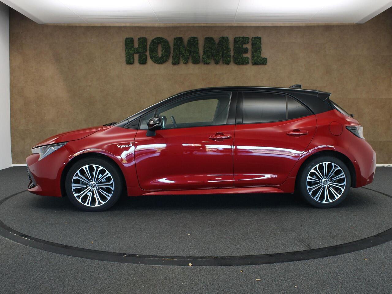 Toyota COROLLA 1.8 Hybrid Style - AFNEEMBARE TREKHAAK (TREKGEWICHT 750 KG GEREMD) - ADAPTIEVE CRUISE CONTROL - CLIMATE CONTROL - BLUETOOTH TELEFOONVOORBEREIDING - PARKEERASSISTENT- KEYLESS START/ENTRY - NAVIGATIE FULL MAP - PARKEERSENSOREN VOOR + ACHTER - STOELVERWARMIN