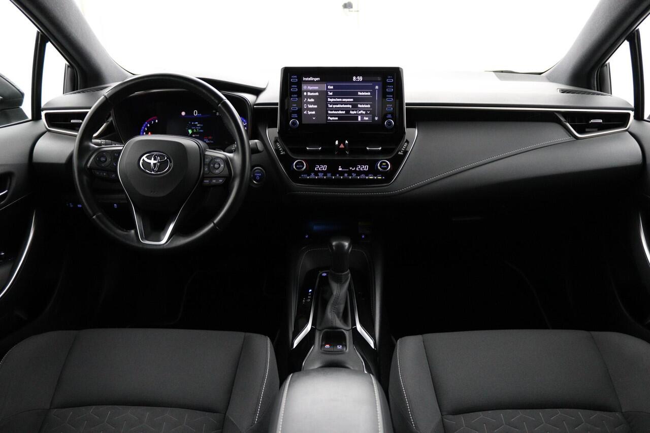 Toyota COROLLA 2.0 Hybrid Bi-tone | Cruise control | Apple carplay android auto | Keyless |