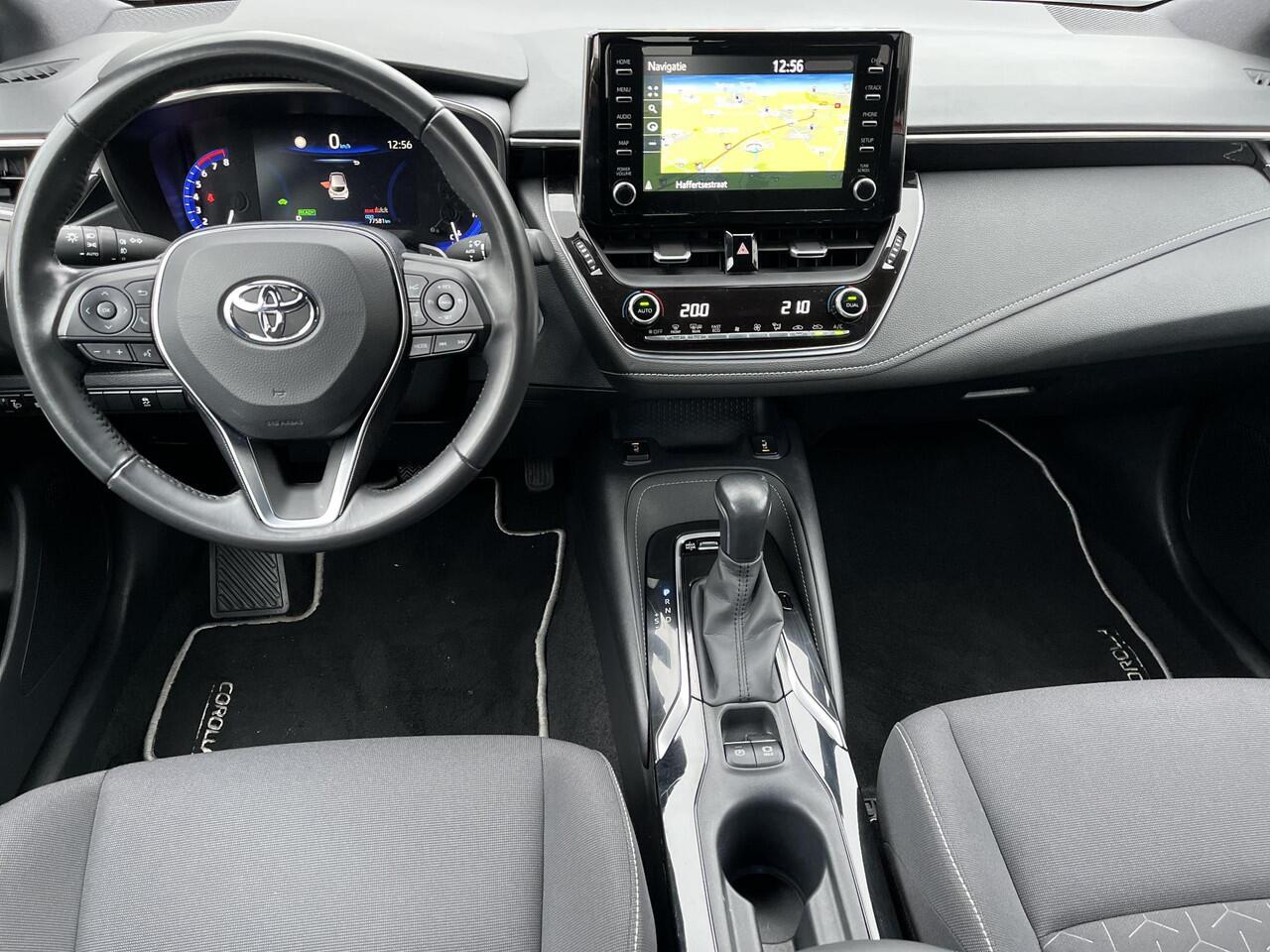 Toyota COROLLA 2.0 Hybrid Dynamic | Navigatie | Parkeersensoren | Stoelverwarming | Carplay |