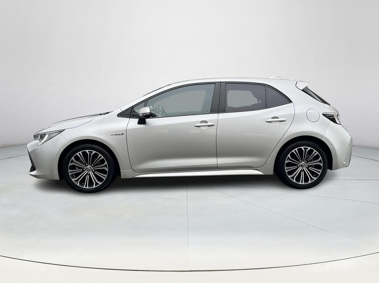 Toyota COROLLA 2.0 Hybrid Dynamic | Navigatie | Parkeersensoren | Stoelverwarming | Carplay |