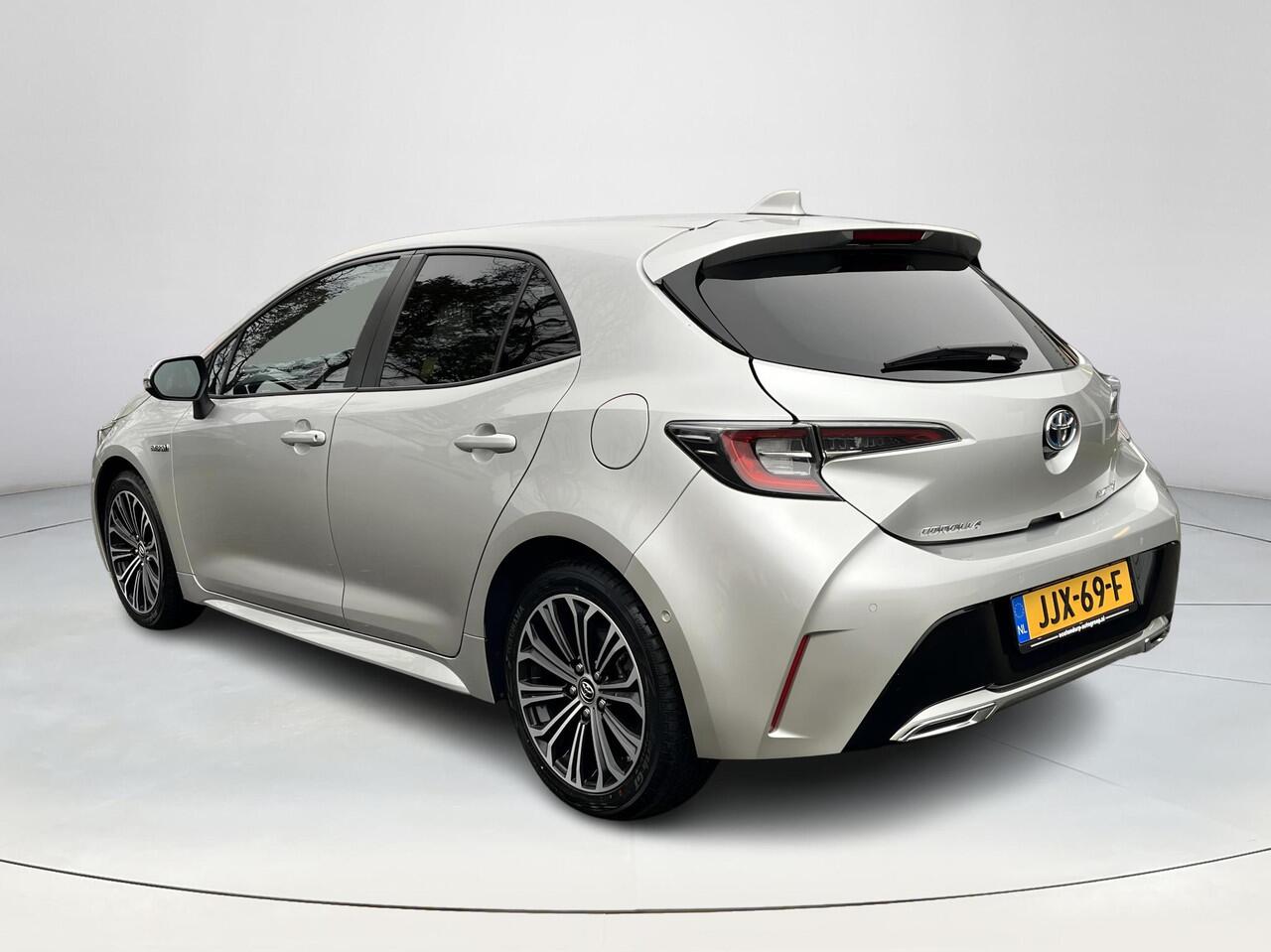 Toyota COROLLA 2.0 Hybrid Dynamic | Navigatie | Parkeersensoren | Stoelverwarming | Carplay |