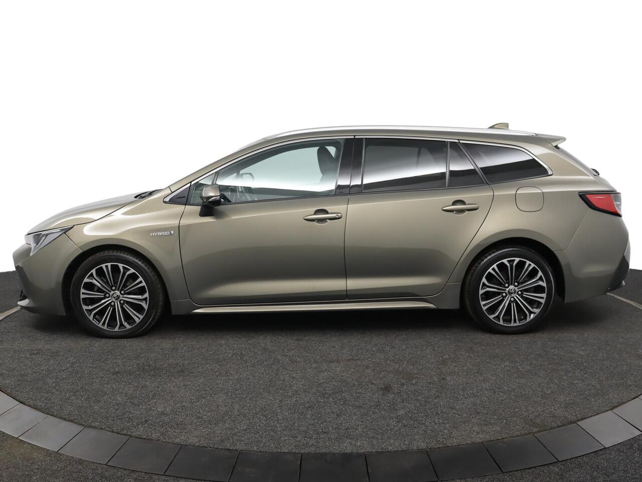 Toyota COROLLA Touring Sports 2.0 Hybrid First Edition | Adaptive Cruise Control | Navigatie | Apple Carplay | Android Auto | Stoelverwarming | Open dak |