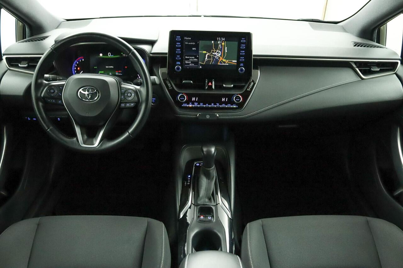 Toyota COROLLA Touring Sports 2.0 Hybrid First Edition | Adaptive Cruise Control | Navigatie | Apple Carplay | Android Auto | Stoelverwarming | Open dak |