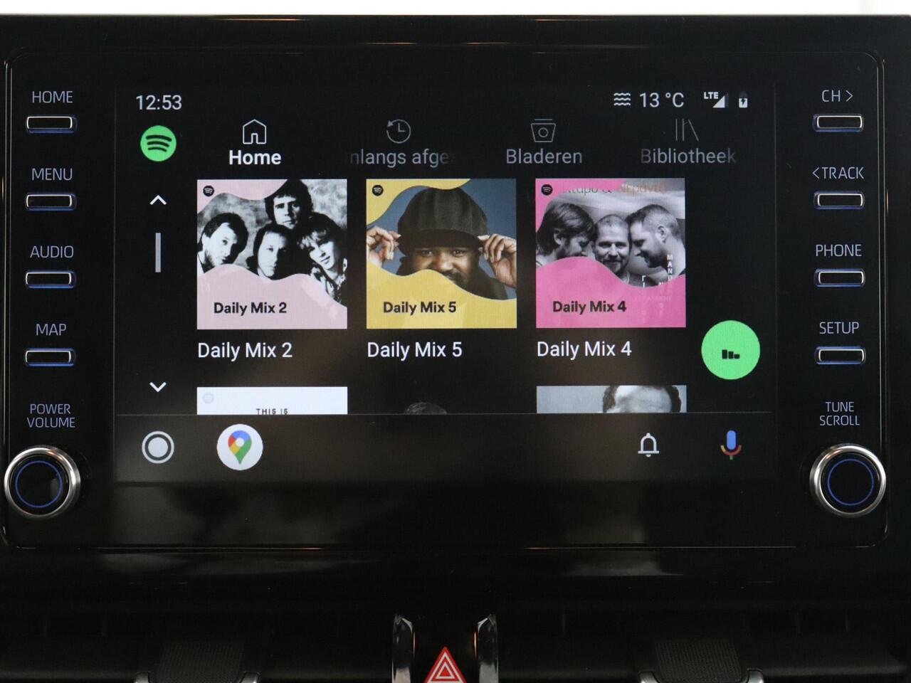 Toyota COROLLA Touring Sports 2.0 Hybrid First Edition | Navigatie | Apple Carplay & AndroidAUTO | 1e eigenaar | Camera |