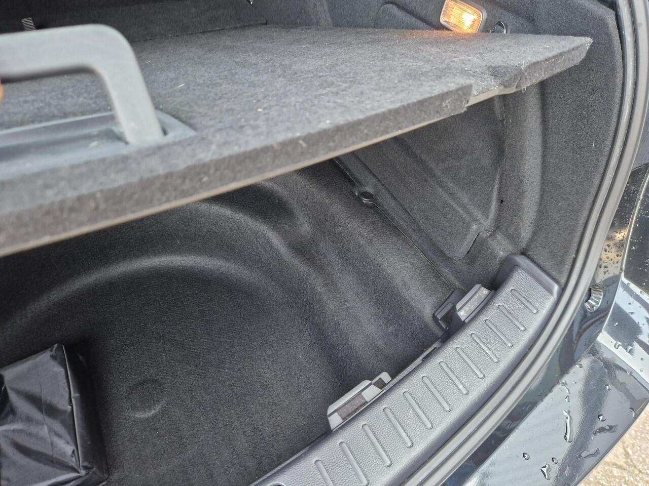 Toyota COROLLA Touring Sports 2.0 Hybrid Dynamic 180 pk