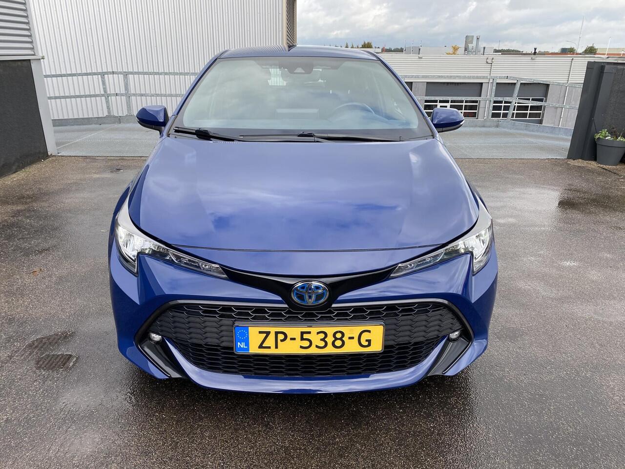 Toyota COROLLA 1.8 Hybrid First Edition Trekhaak, navigatie, Volledig dealeronderhouden, adaptieve cruise control, keyless start, achteruitrij camera, automaat!