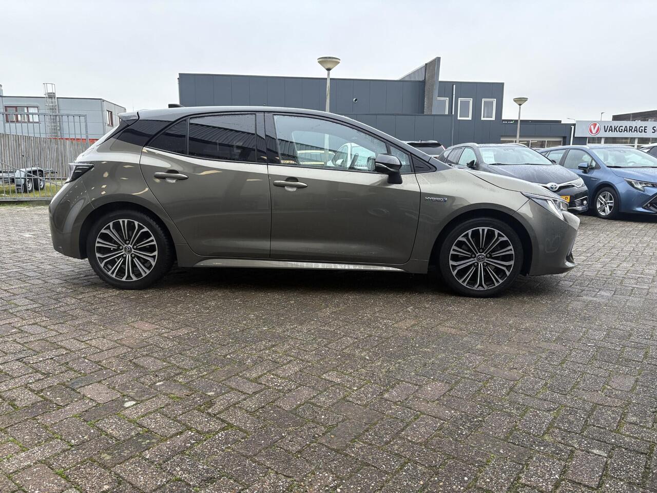 Toyota COROLLA 2.0 Hybrid Style 180 pk | Trekhaak