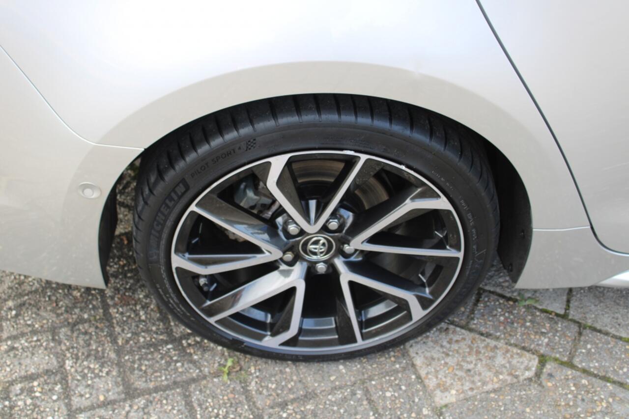 Toyota COROLLA Touring Sports 2.0 Hybrid Executive + Trekhaak