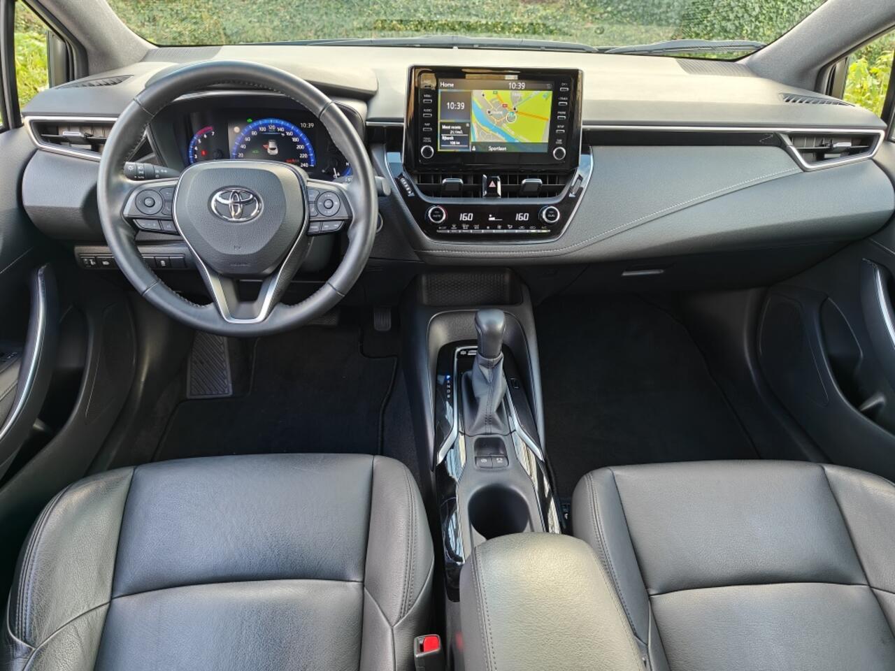 Toyota COROLLA 1.8 Hybrid First Ed. | Lederen bekleding