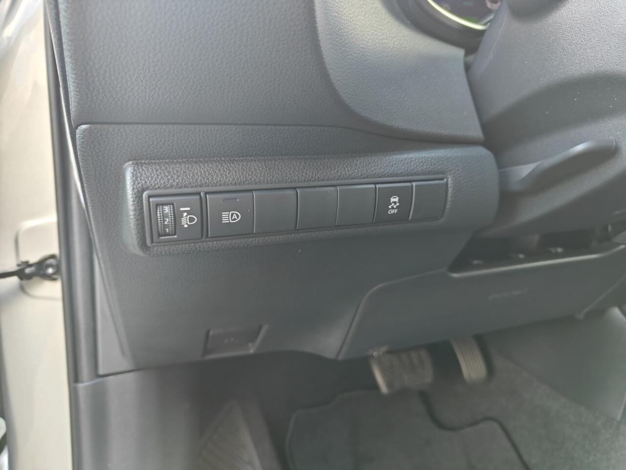 Toyota COROLLA 1.8 Hybrid First Ed. | Lederen bekleding