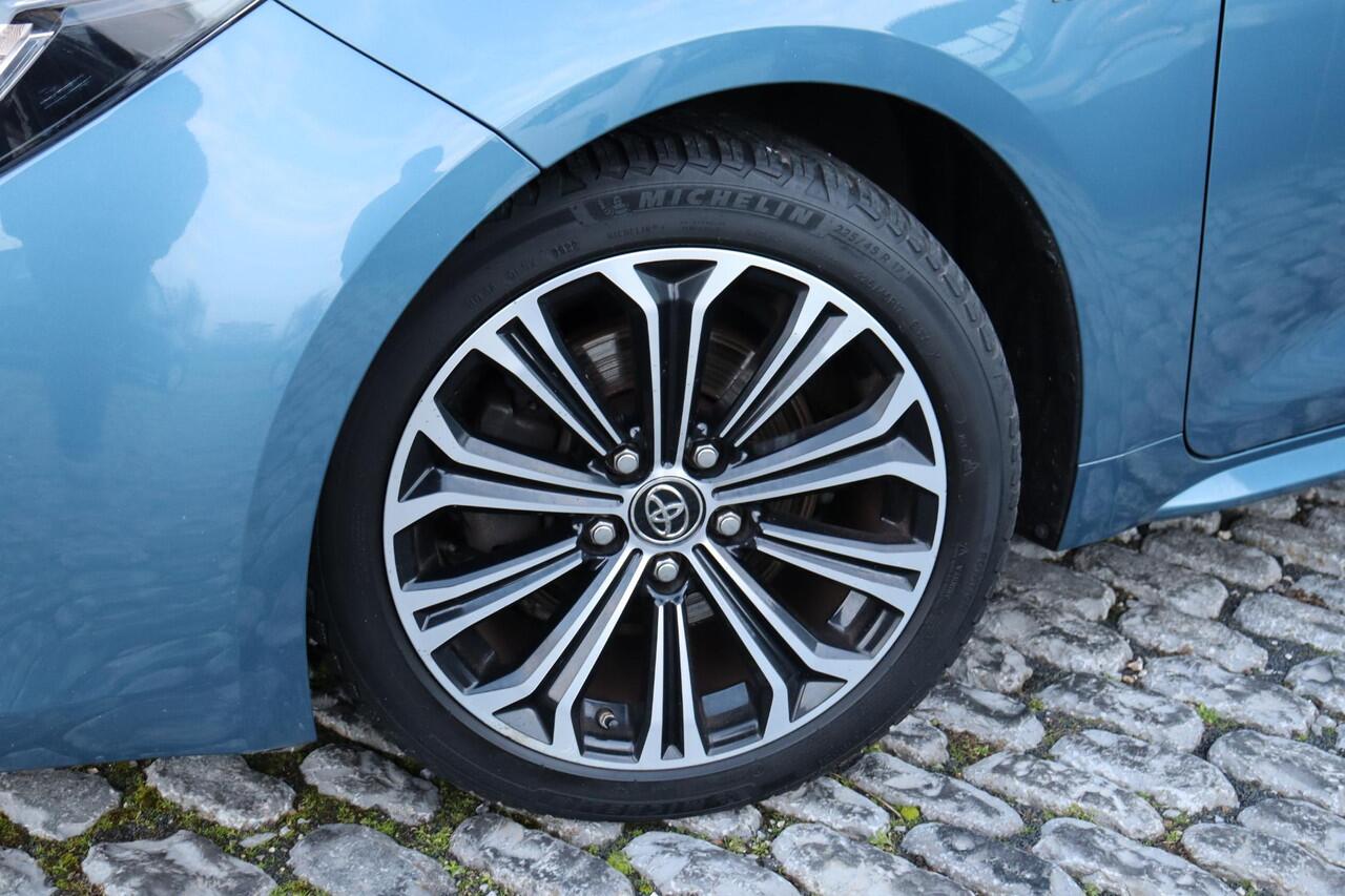 Toyota COROLLA Touring Sports 2.0 Hybrid Dynamic, Navi, Cruise control, Apple Carplay, Android Auto, parkeercamera.