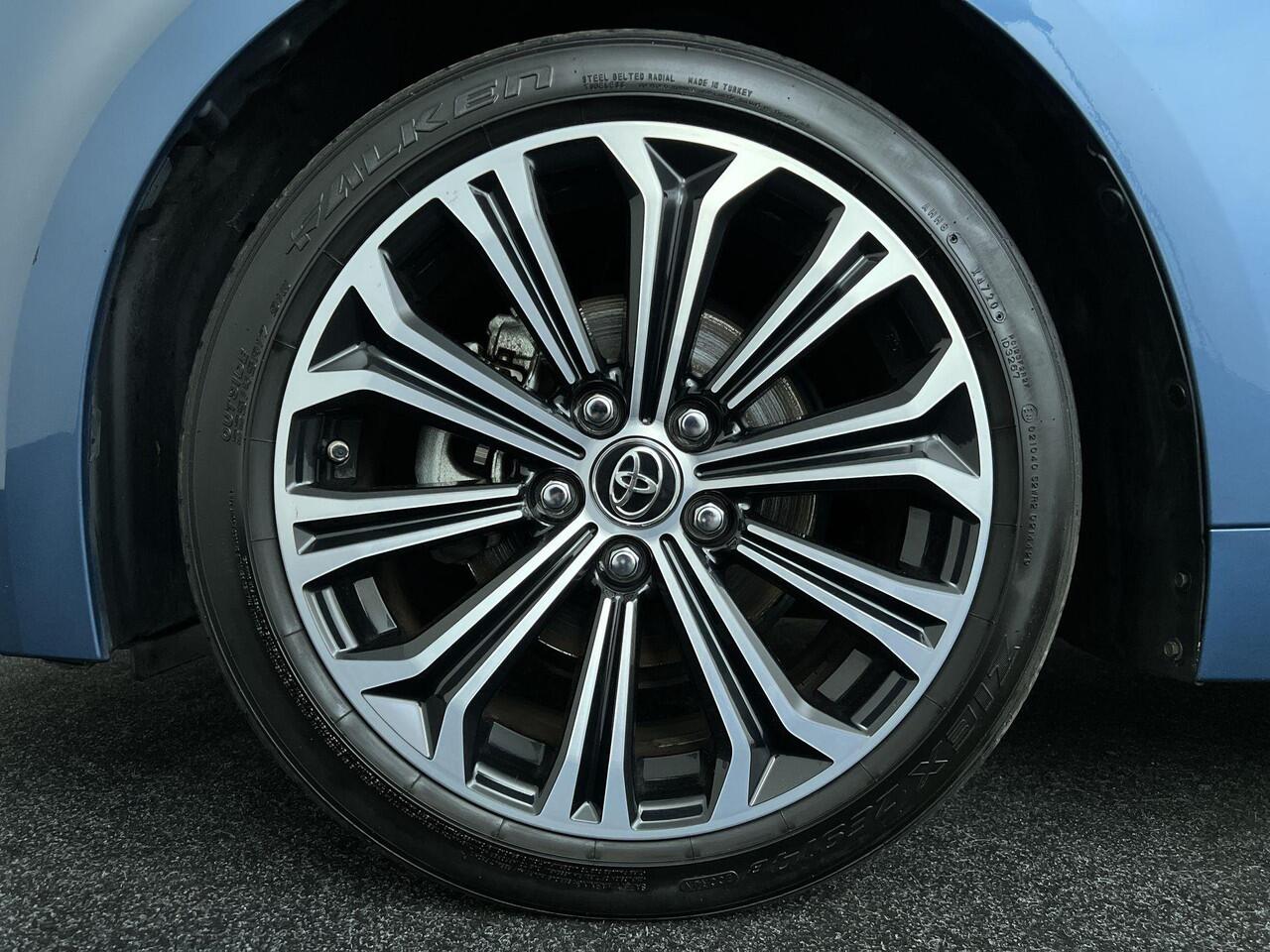 Toyota COROLLA 1.8 Hybrid Dynamic | Rijklaar | Navigatie | Climate Control | Camera Achter | Cruise Control Adaptief