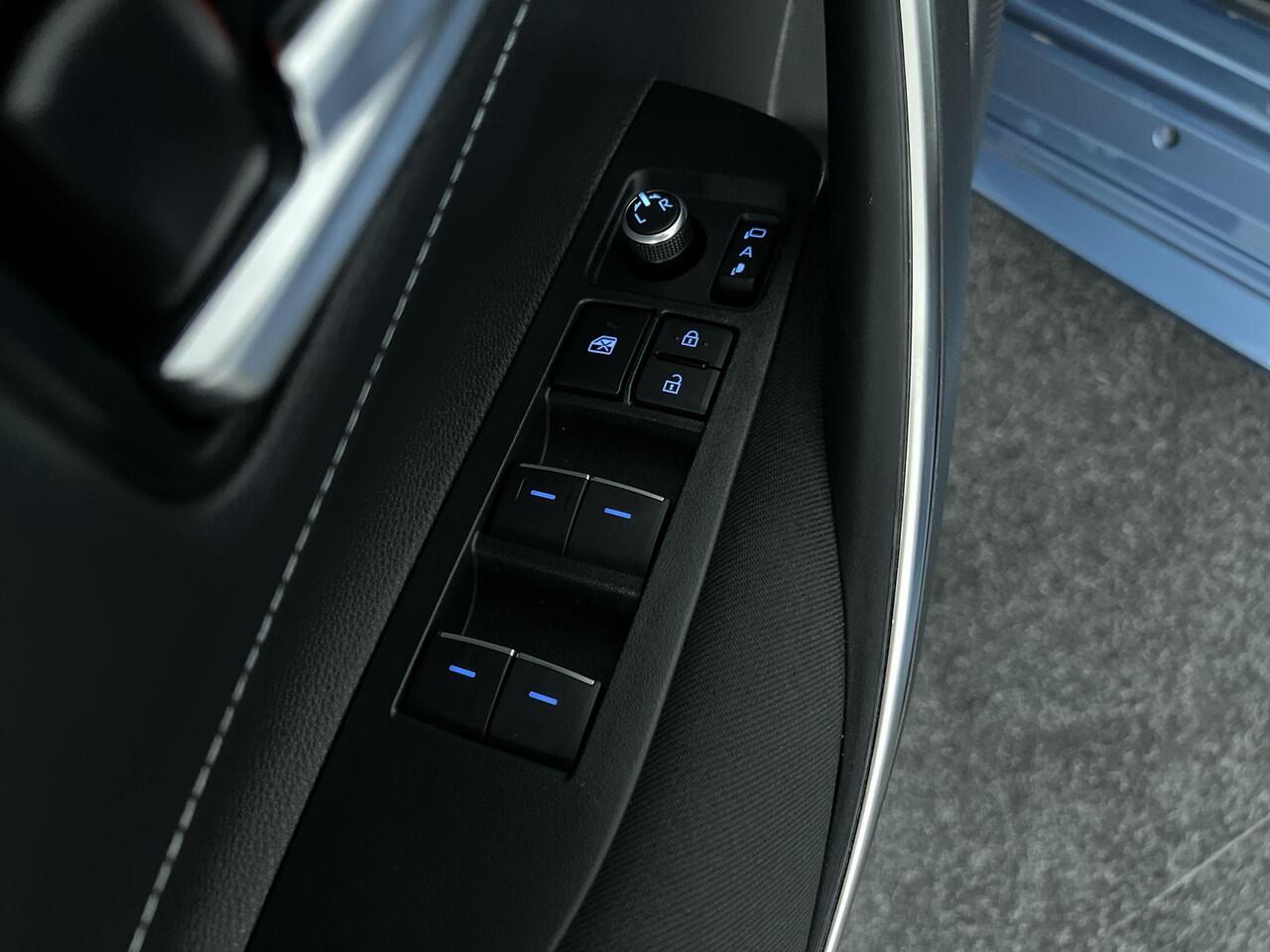 Toyota COROLLA 1.8 Hybrid Dynamic | Rijklaar | Navigatie | Climate Control | Camera Achter | Cruise Control Adaptief