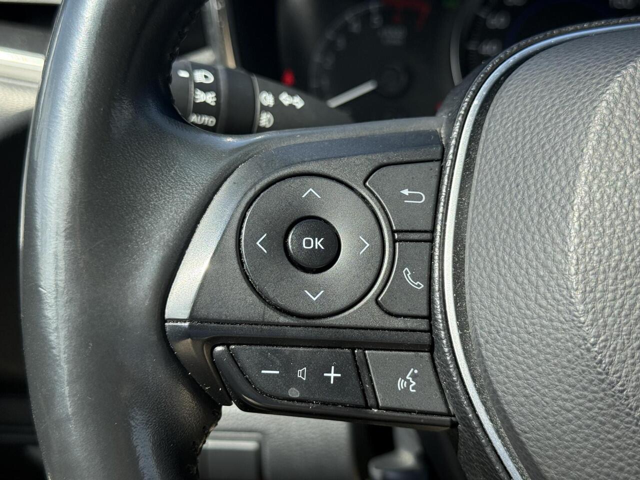 Toyota COROLLA 1.8 Hybrid Active | Afn. Trekhaak | Camera | ACC | Climate control | DAB | 17" Lichtmetaal