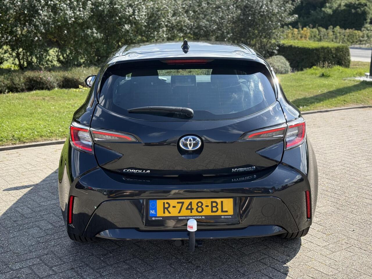 Toyota COROLLA 1.8 Hybrid Active | Afn. Trekhaak | Camera | ACC | Climate control | DAB | 17" Lichtmetaal