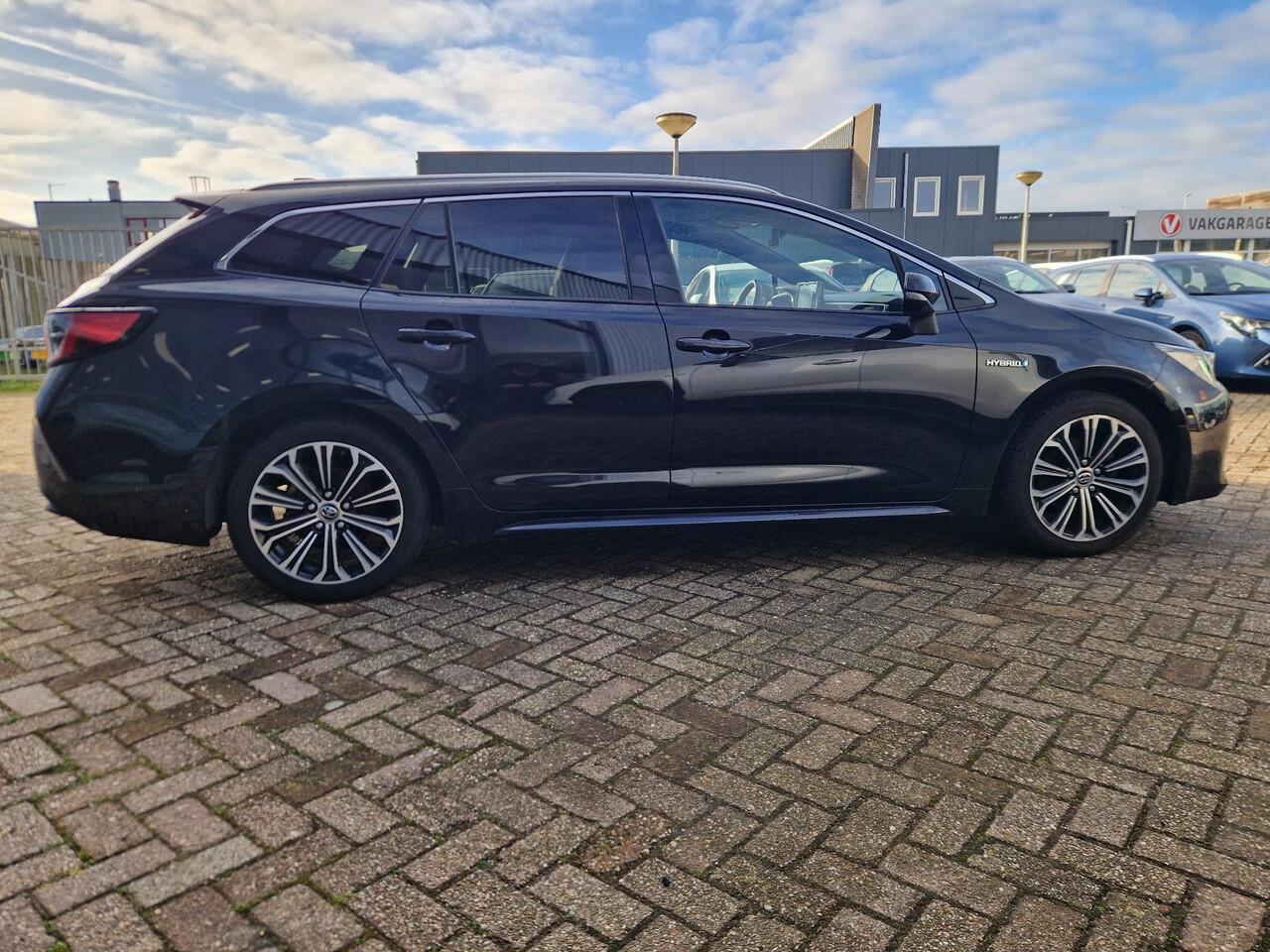 Toyota COROLLA Touring Sports 1.8 Hybrid Executive