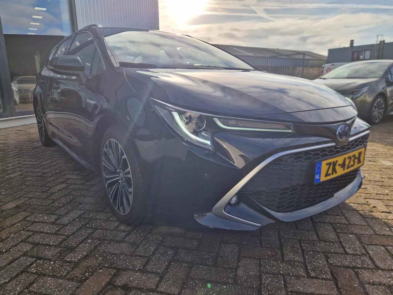 Toyota COROLLA Touring Sports 1.8 Hybrid Executive